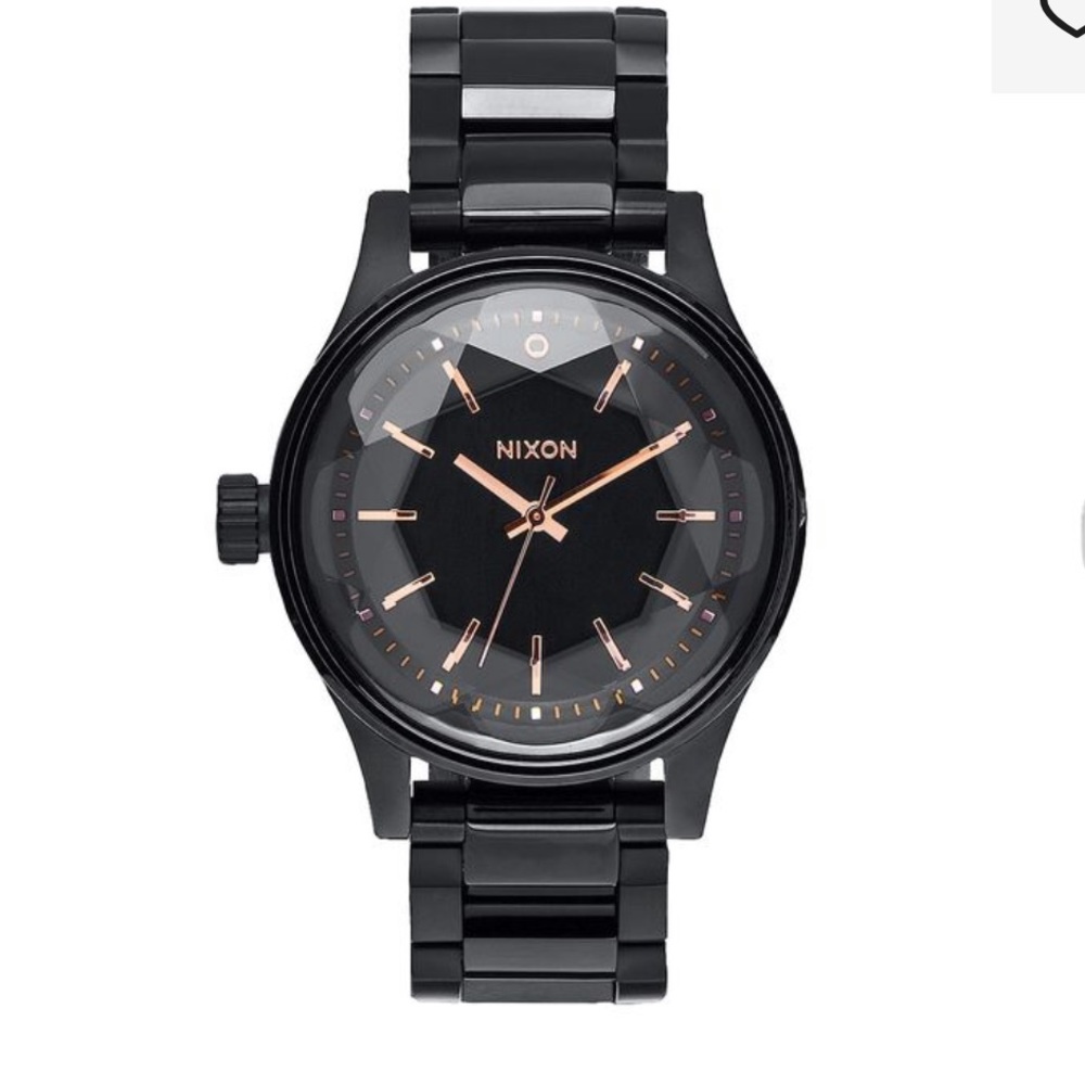 **SOLD** Nixon facet watch